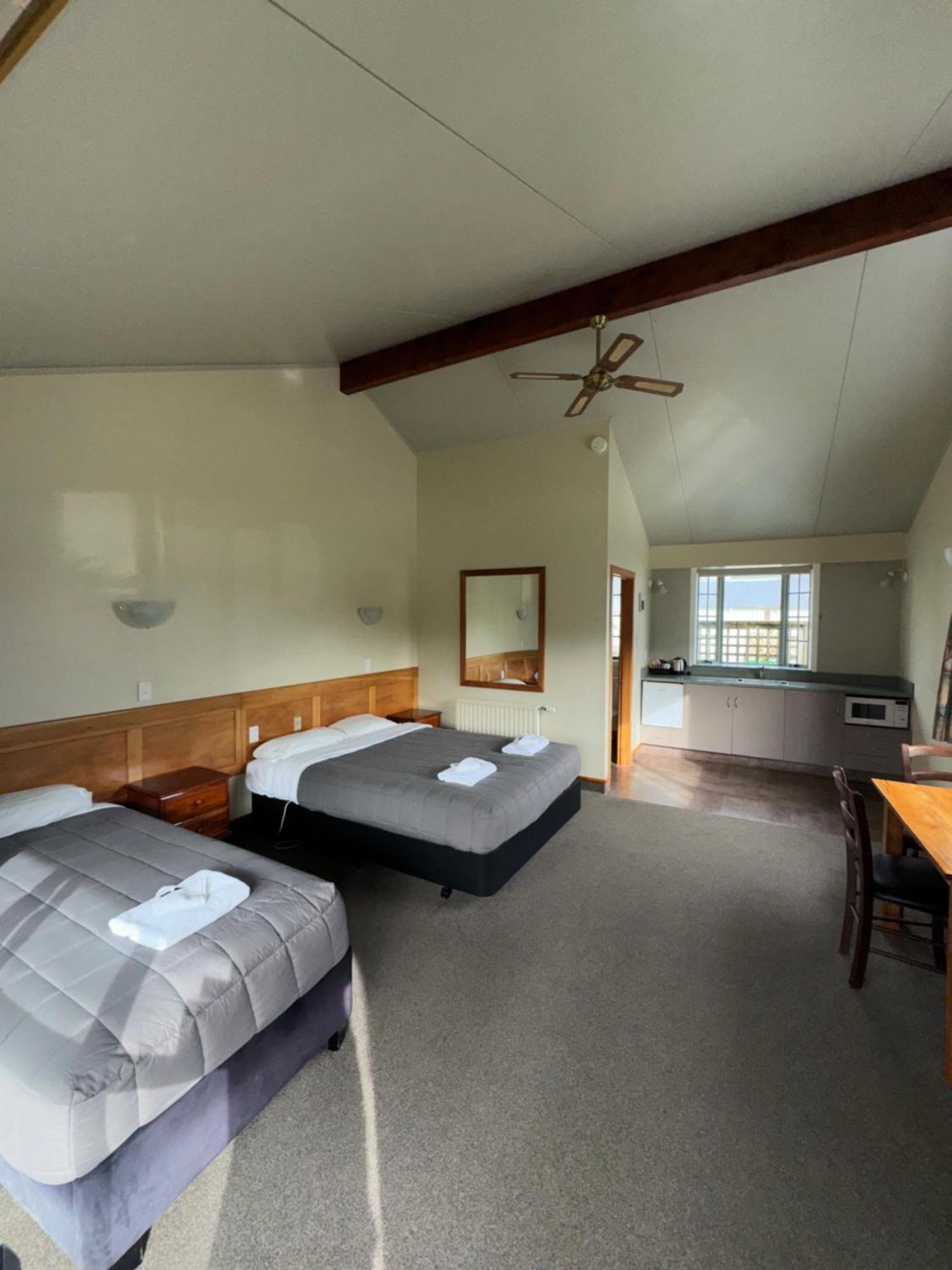 South Sea Hotel - Stewart Island Half-moon Bay Dış mekan fotoğraf